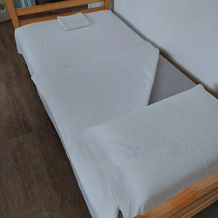 - Kaj & Kaja * Orehova vas