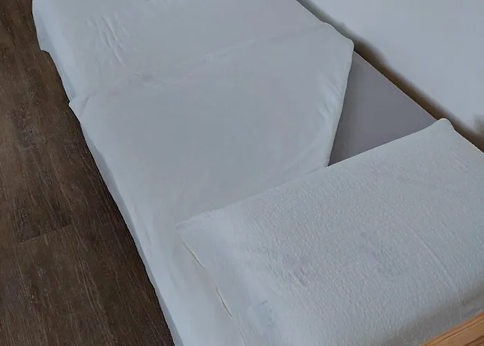 - Kaj & Kaja * Orehova vas